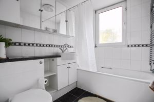 Photo 16- click for photo gallery